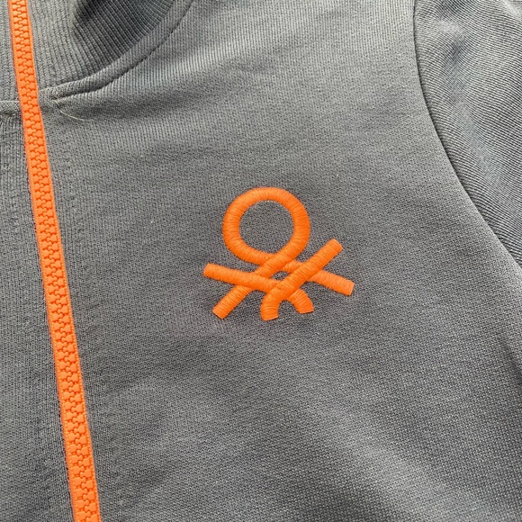 United Color of Benetton Boys Long Sleeve Sweatshirt with Zipper Size XL(10-11) - Picture 3 of 8